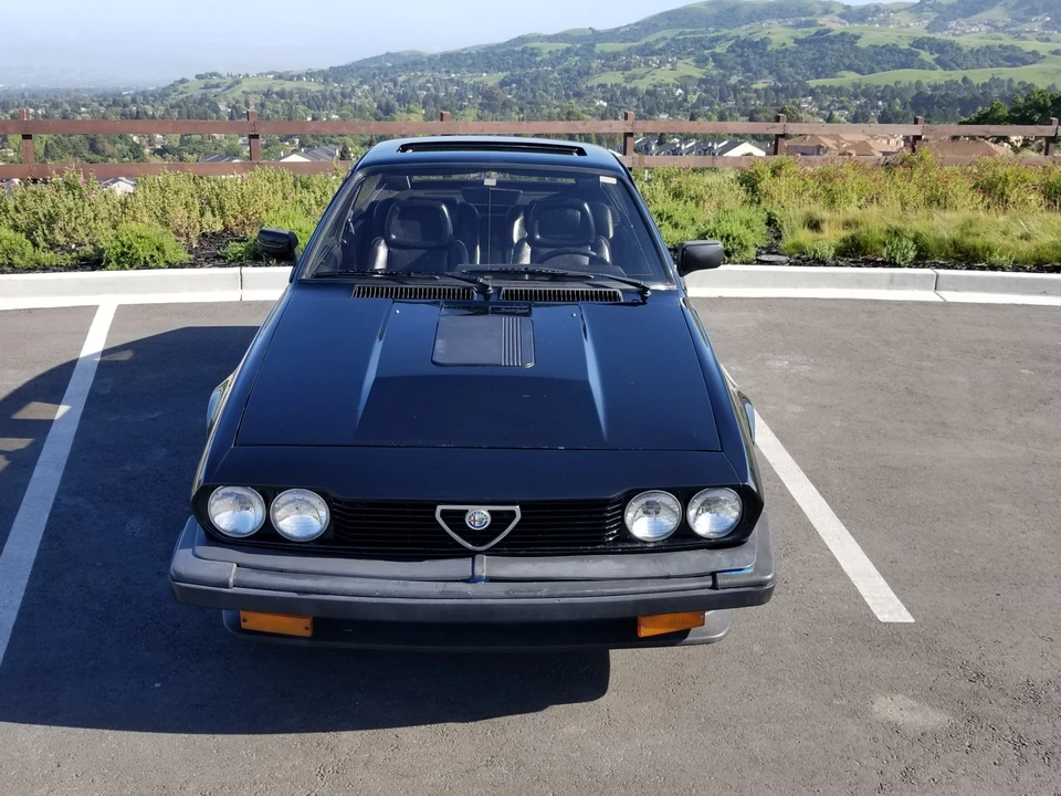 1986 Alfa Romeo Alfetta GT - Image 11 of 31