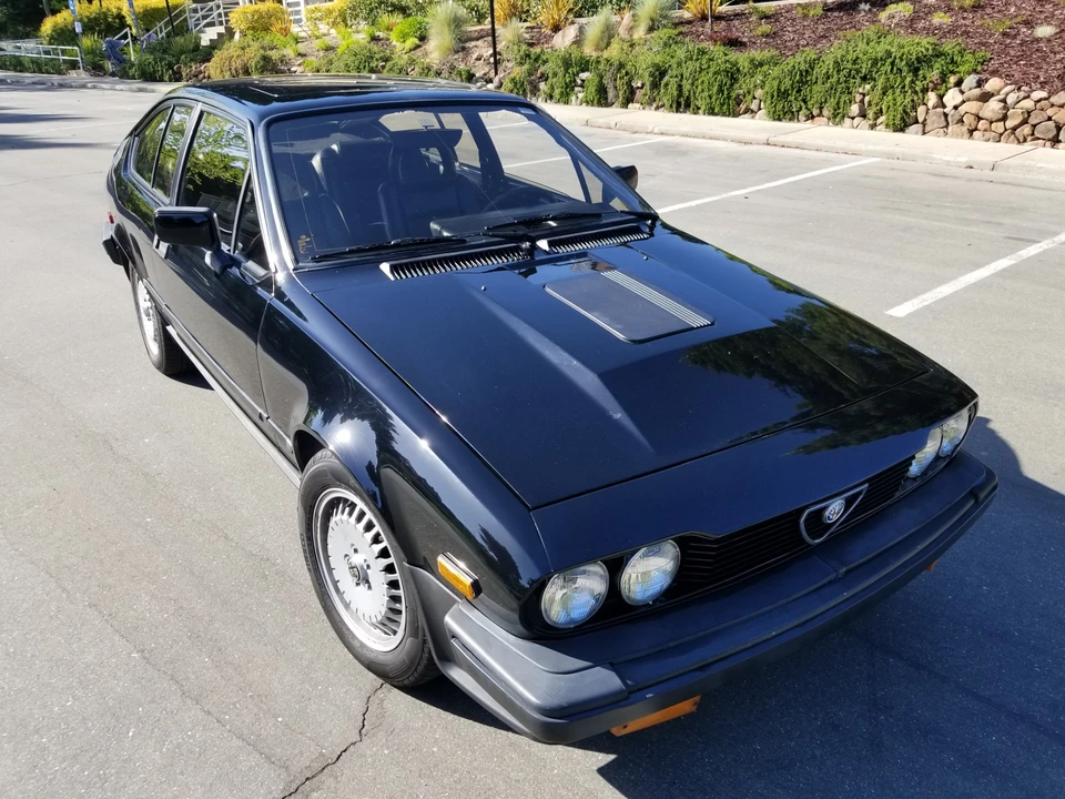 1986 Alfa Romeo Alfetta GT - Image 6 of 31