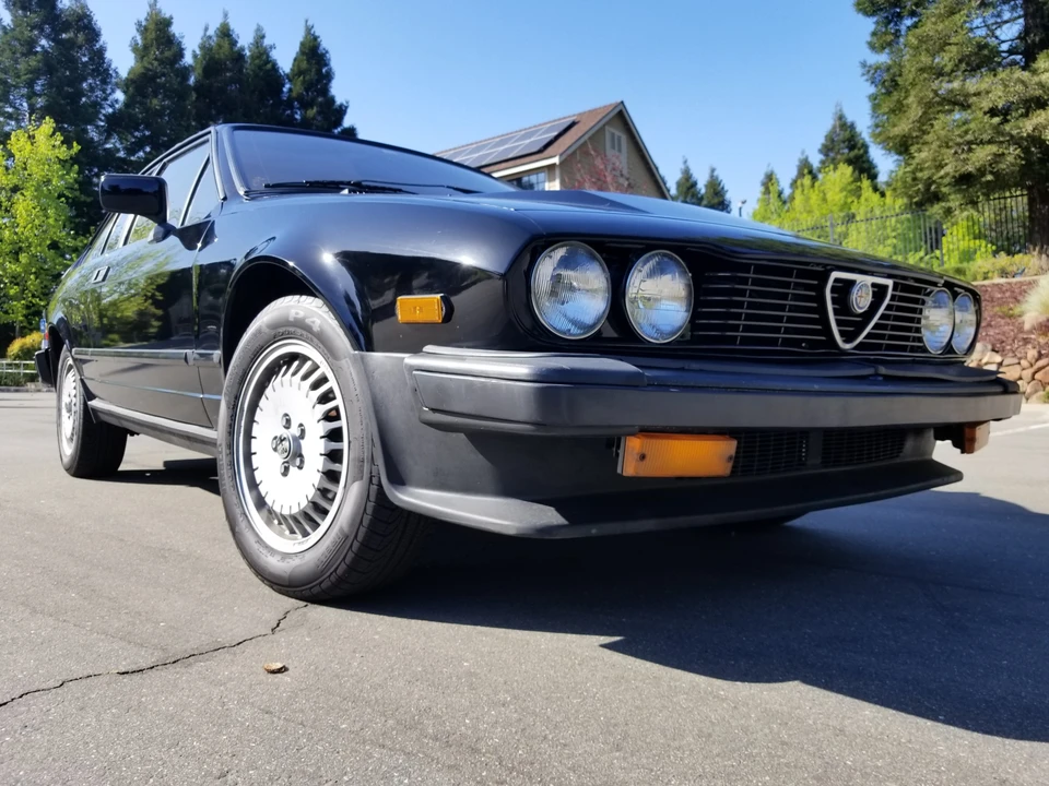 1986 Alfa Romeo Alfetta GT - Image 9 of 31
