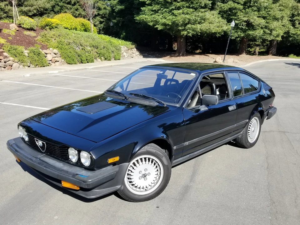 1986 Alfa Romeo Alfetta GT - Image 12 of 31