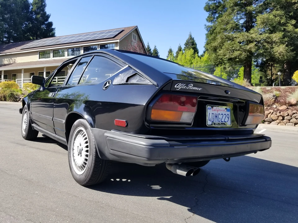 1986 Alfa Romeo Alfetta GT - Image 17 of 31