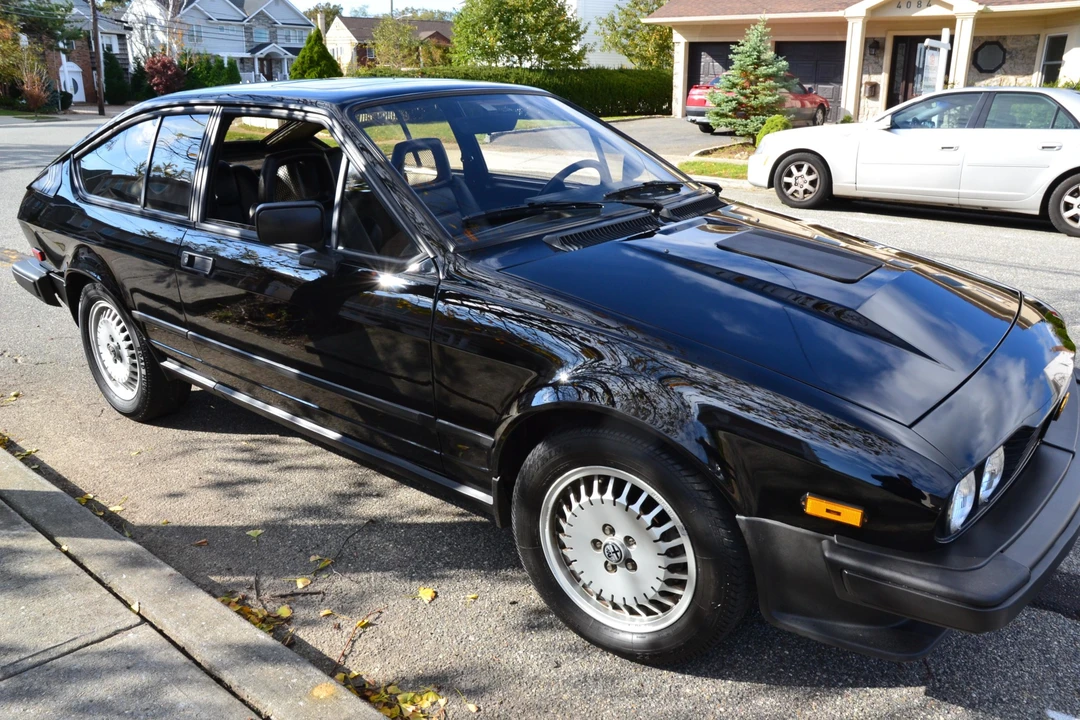 1986 Alfa Romeo Alfetta GT - Image 2 of 31