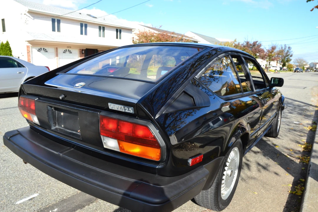 1986 Alfa Romeo Alfetta GT - Image 24 of 31