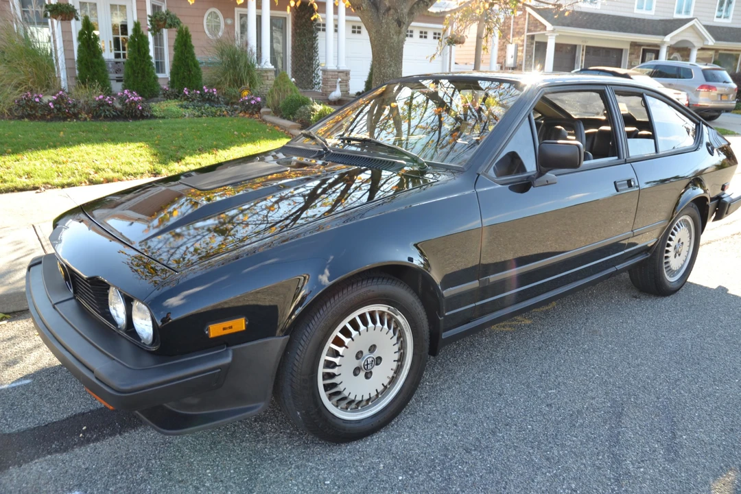 1986 Alfa Romeo Alfetta GT - Image 6 of 31