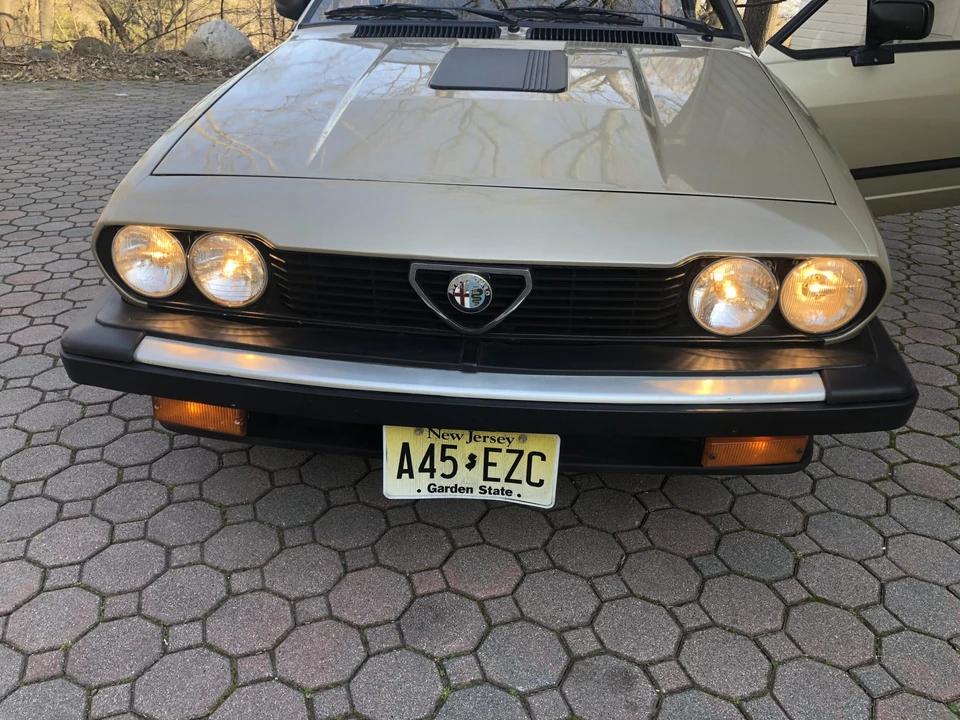1986 Alfa Romeo Alfetta GT - Image 13 of 31