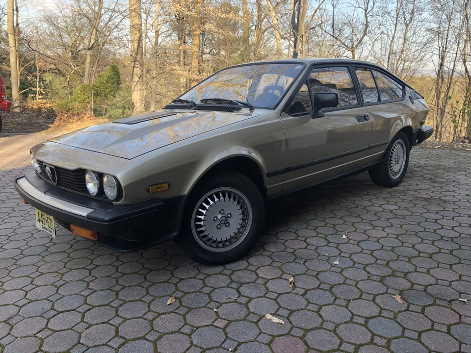 1986 Alfa Romeo Alfetta GT - Image 5 of 31