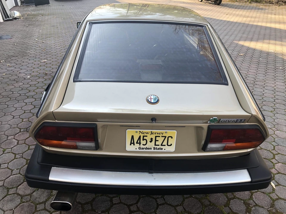 1986 Alfa Romeo Alfetta GT - Image 9 of 31
