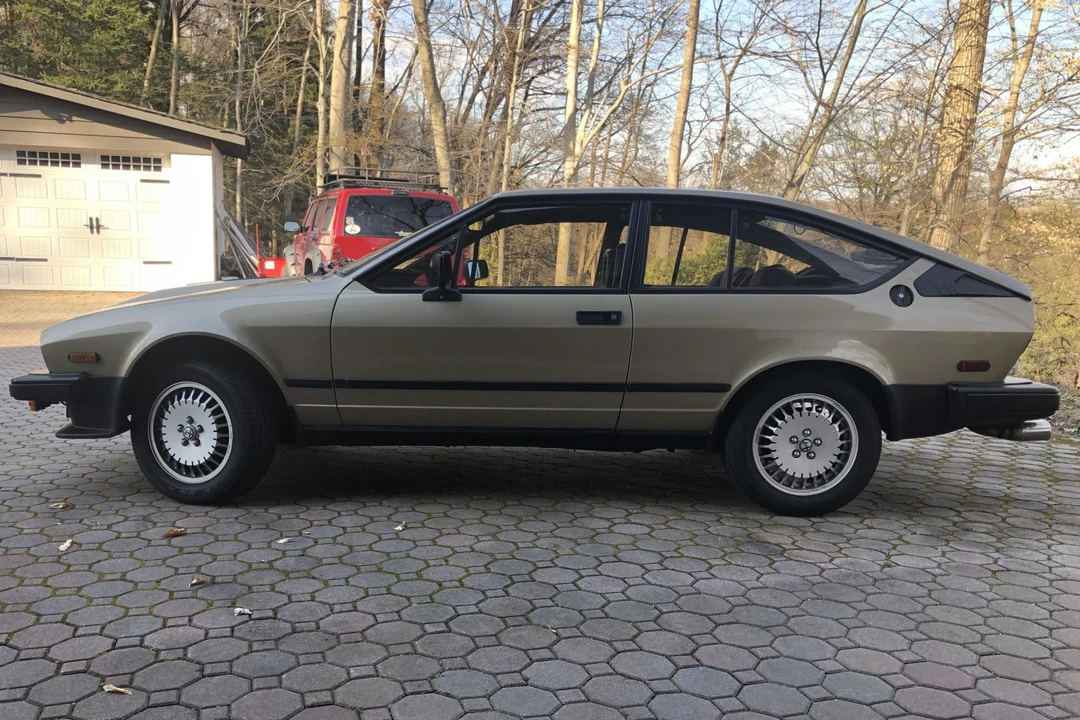 1986 Alfa Romeo Alfetta GT - Image 6 of 31