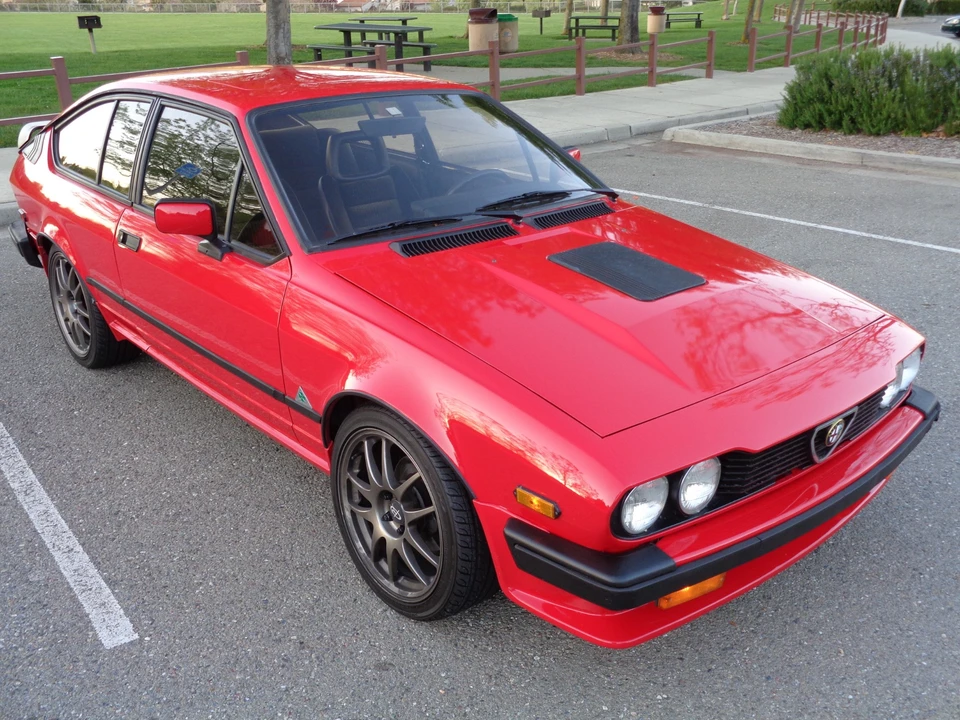 1986 Alfa Romeo Alfetta GT - Image 10 of 31