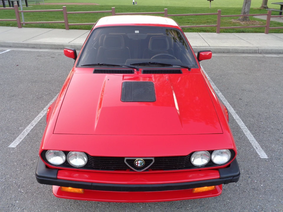1986 Alfa Romeo Alfetta GT - Image 17 of 31