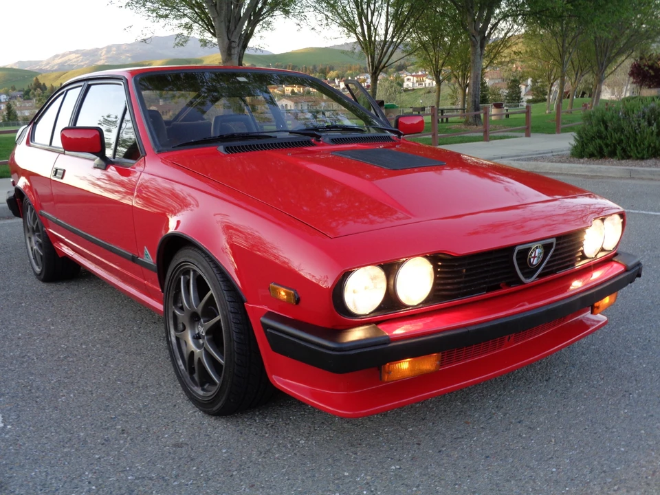 1986 Alfa Romeo Alfetta GT - Image 2 of 31