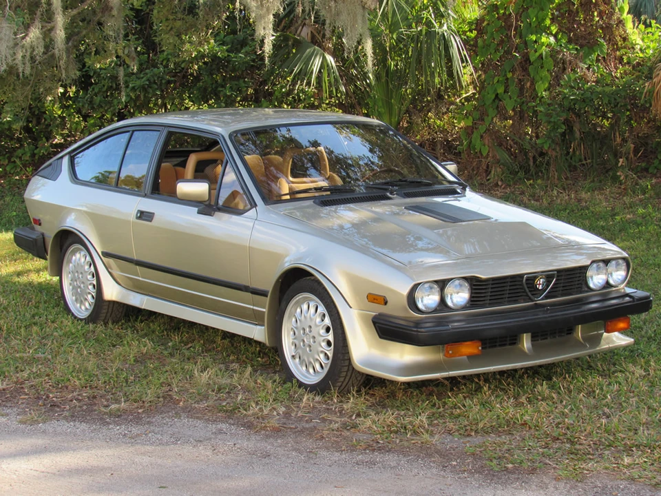 1986 Alfa Romeo Alfetta GT - Image 10 of 31