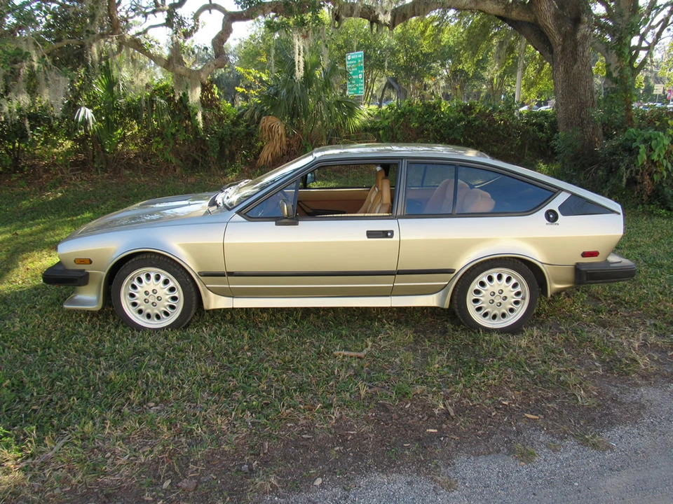 1986 Alfa Romeo Alfetta GT - Image 5 of 31