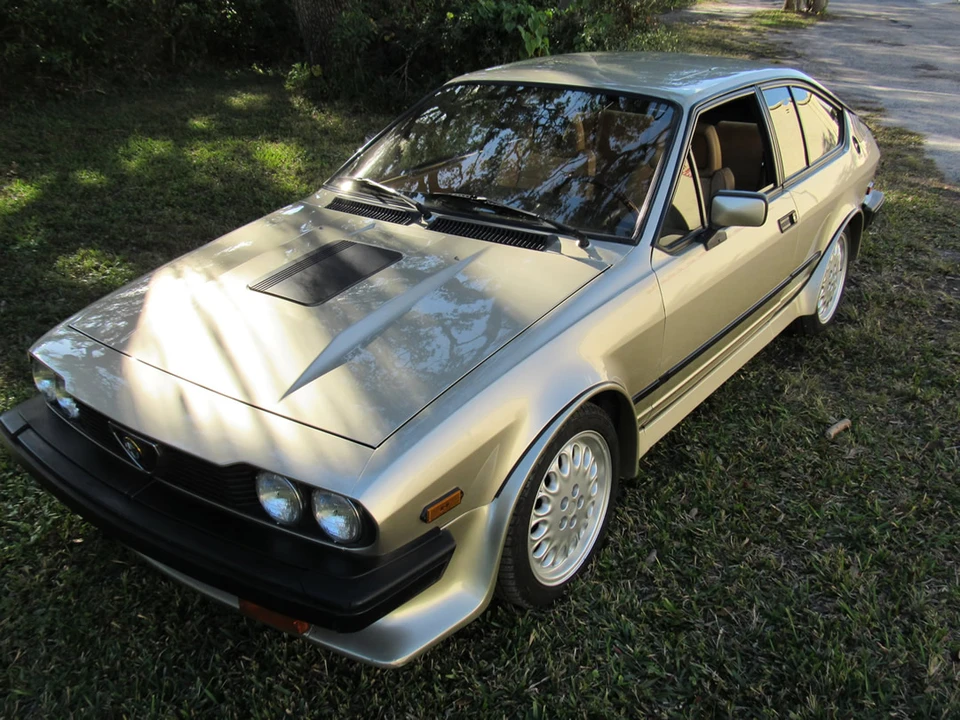 1986 Alfa Romeo Alfetta GT - Image 2 of 31