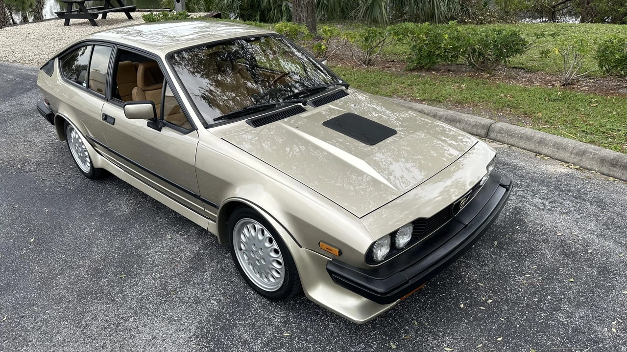 1986 Alfa Romeo Alfetta GT - Image 18 of 31
