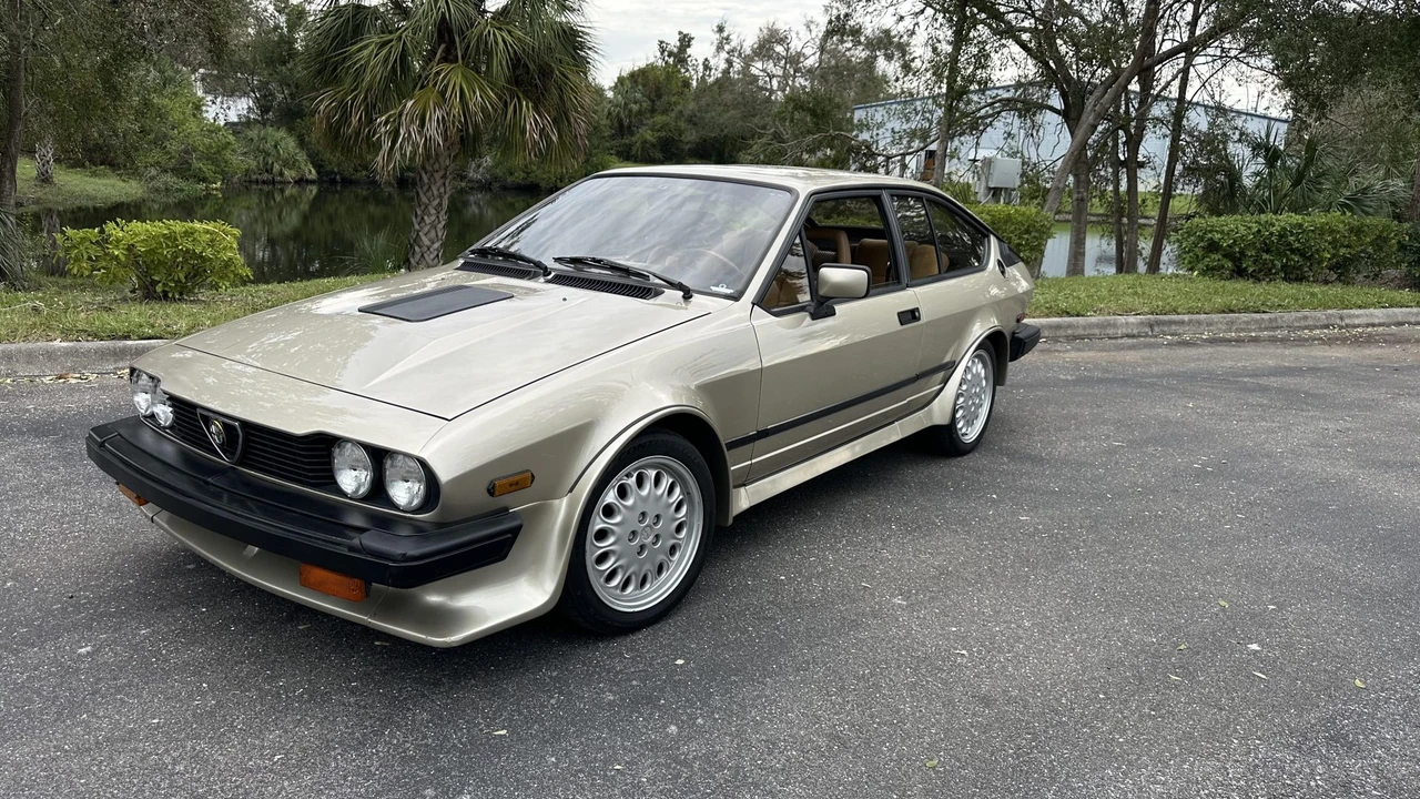 1986 Alfa Romeo Alfetta GT - Image 4 of 31