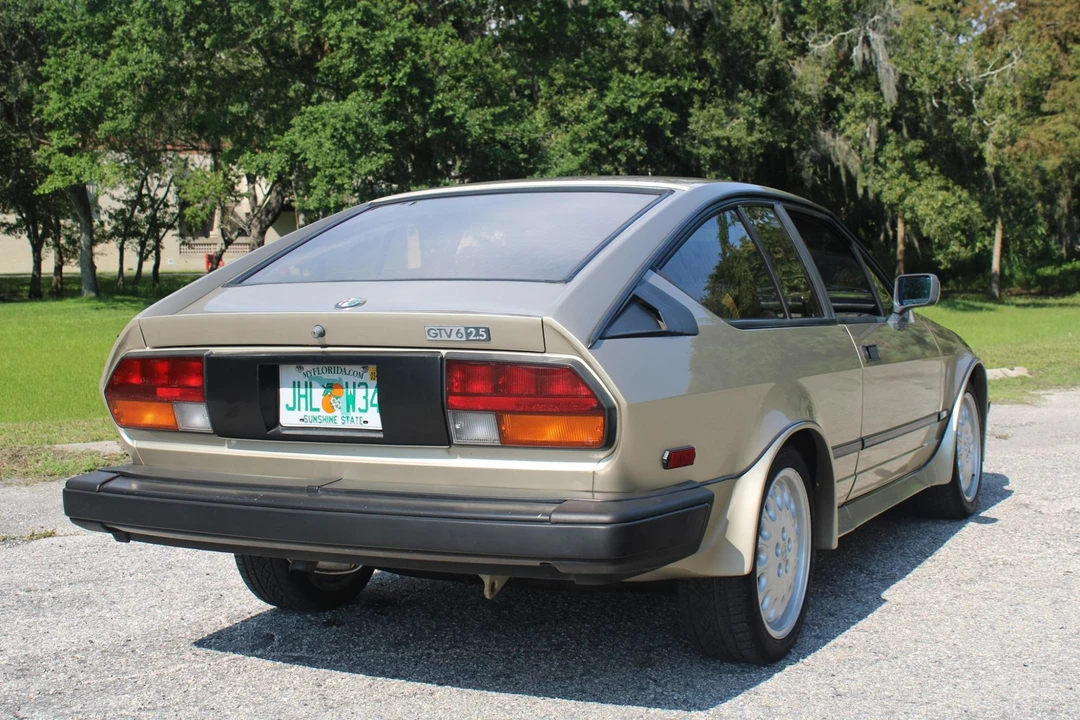 1986 Alfa Romeo Alfetta GT - Image 23 of 31