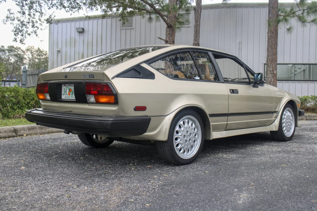 1986 Alfa Romeo Alfetta GT - Image 24 of 31