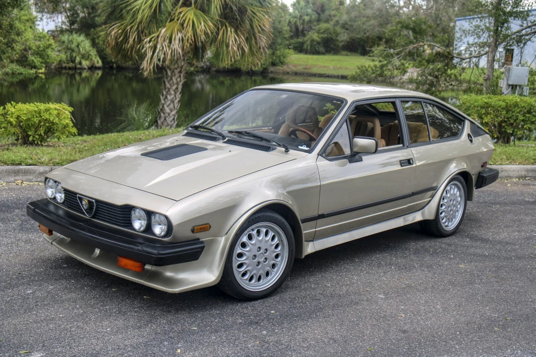 1986 Alfa Romeo Alfetta GT - Image 2 of 31