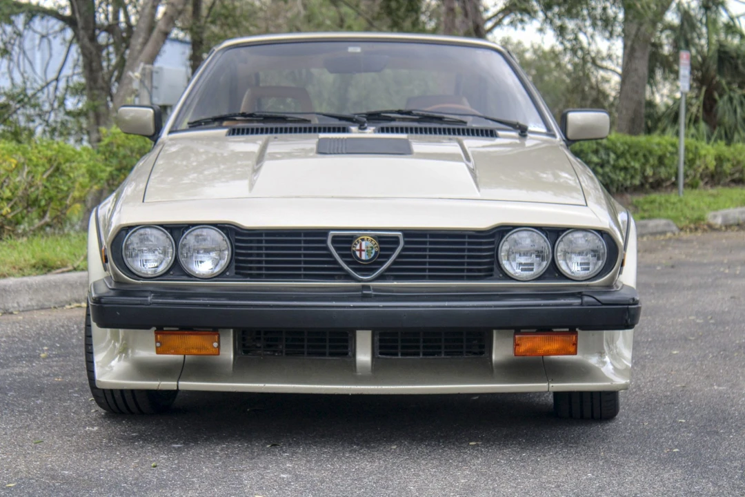 1986 Alfa Romeo Alfetta GT - Image 13 of 31