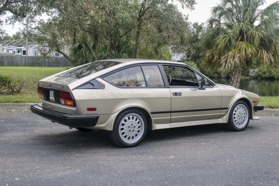 1986 Alfa Romeo Alfetta GT - Image 23 of 31
