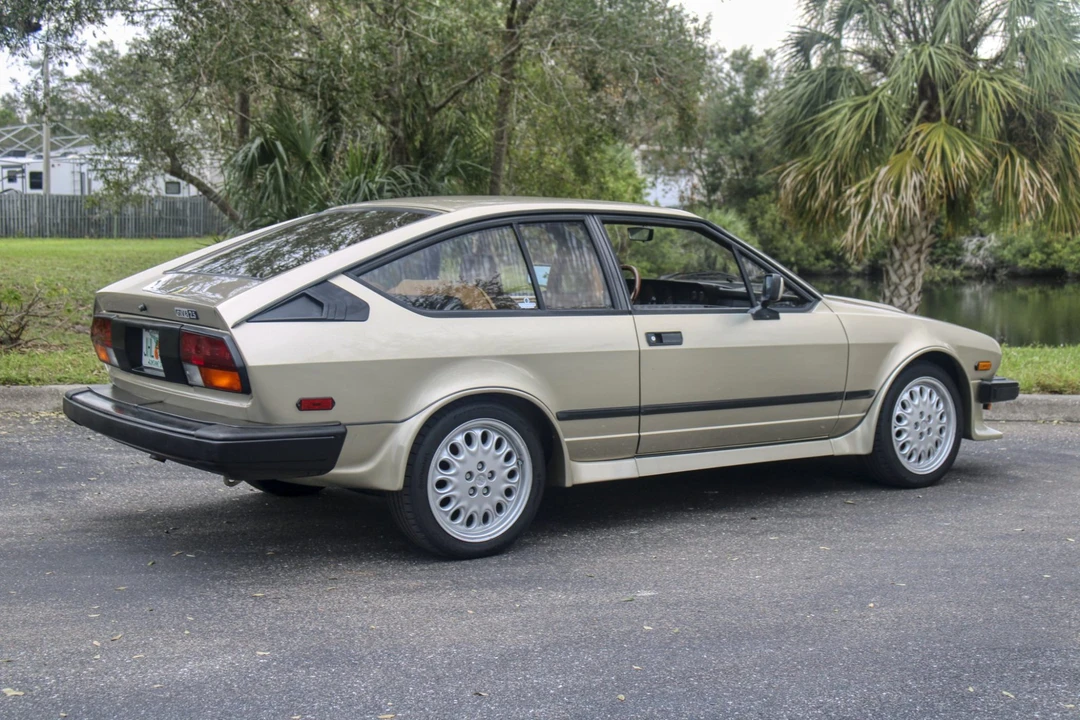 1986 Alfa Romeo Alfetta GT - Image 21 of 31