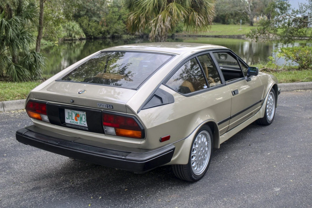 1986 Alfa Romeo Alfetta GT - Image 25 of 31
