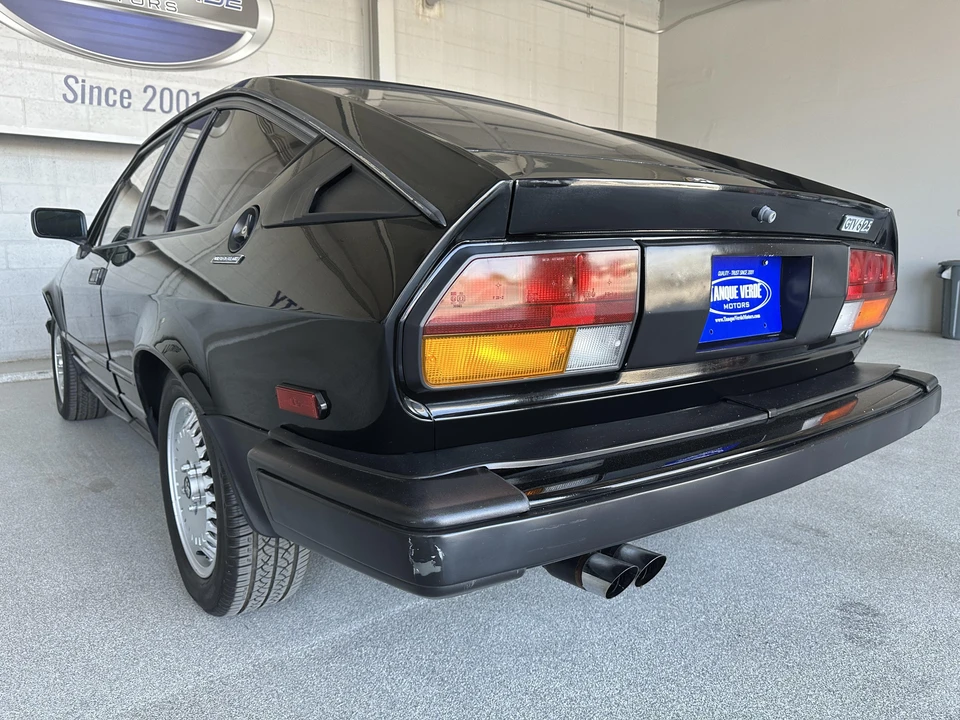 1986 Alfa Romeo Alfetta GT - Image 7 of 31