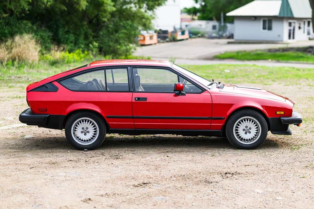 1986 Alfa Romeo Alfetta GT - Image 16 of 31