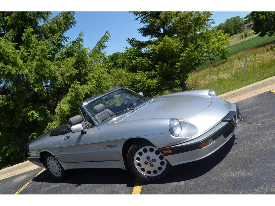 1986 Alfa Romeo 75/Milano - Image 9 of 30