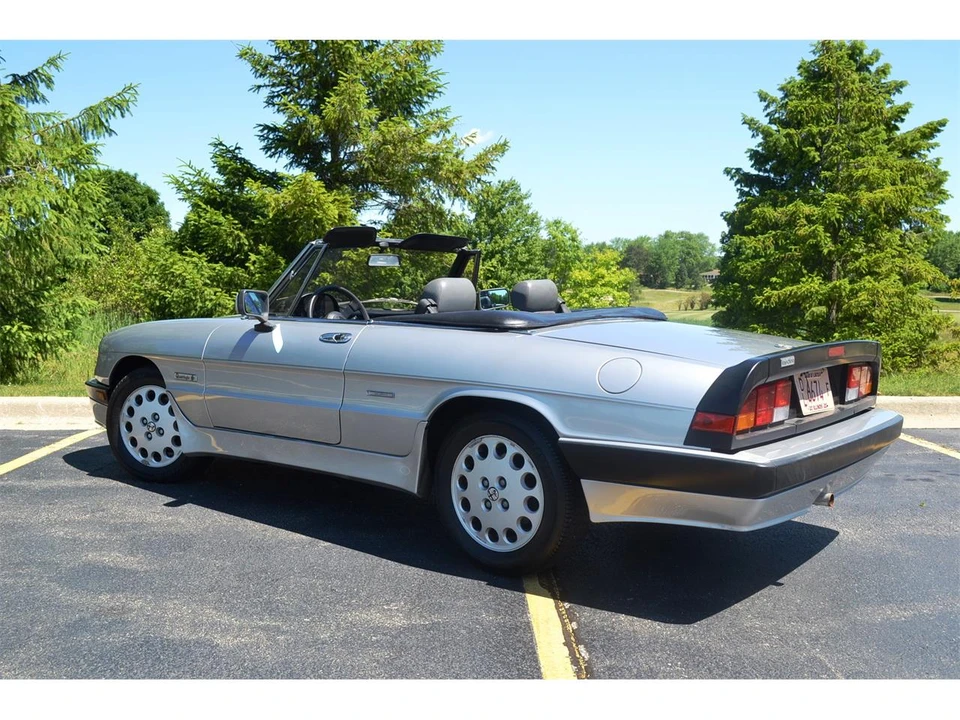 1986 Alfa Romeo 75/Milano - Image 6 of 30