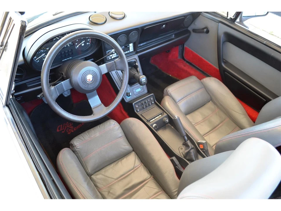 1986 Alfa Romeo 75/Milano - Image 26 of 30