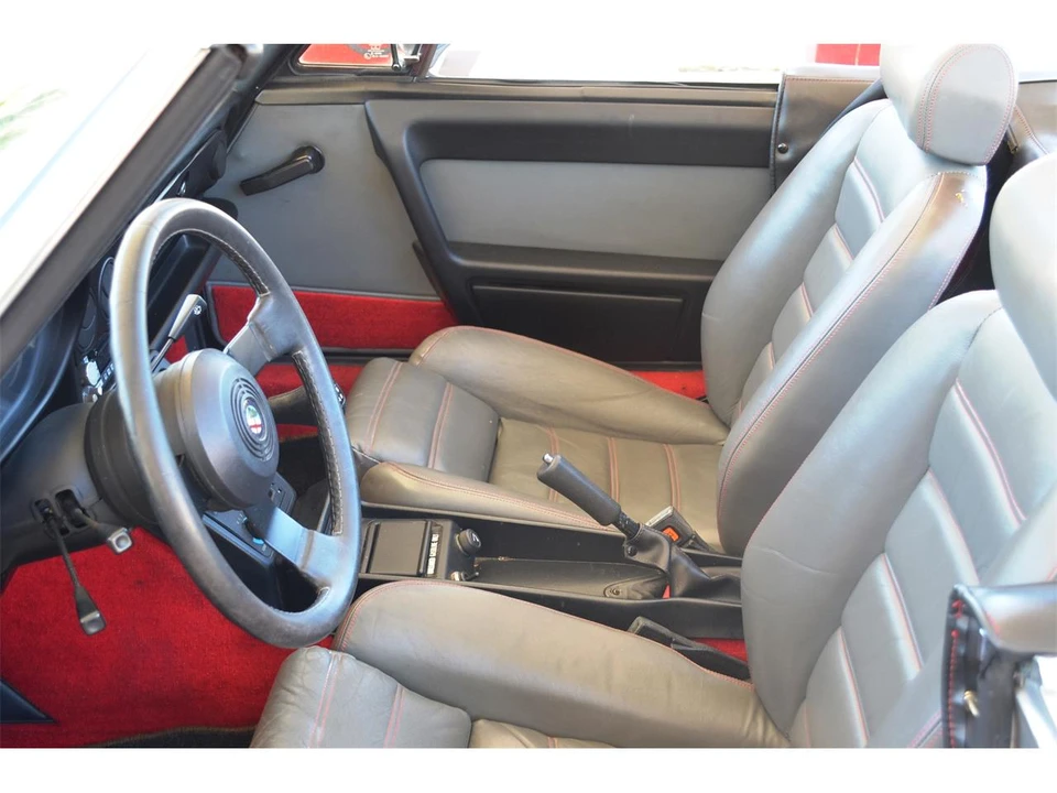 1986 Alfa Romeo 75/Milano - Image 29 of 30