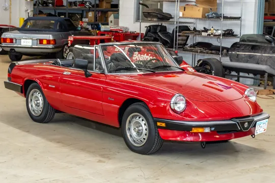 1986 Alfa Romeo Spider Graduate
