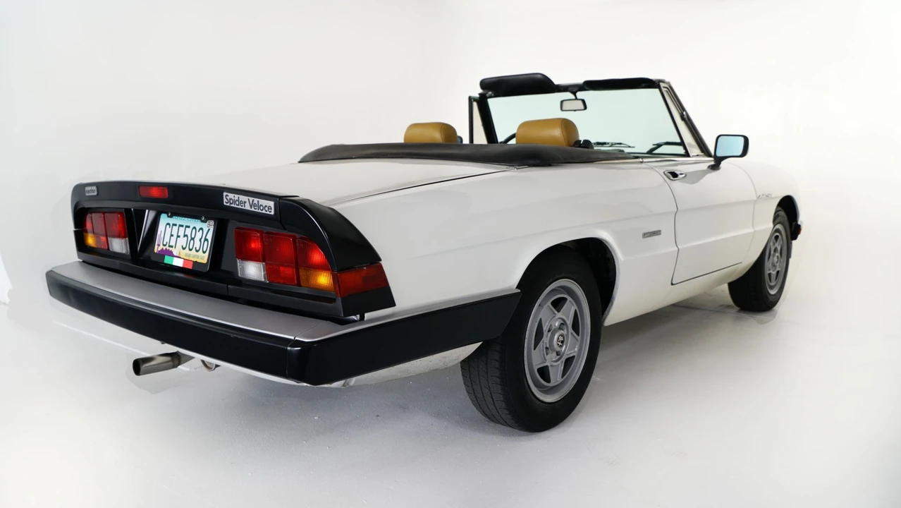 1986 Alfa Romeo Series 3 - Image 24 of 31