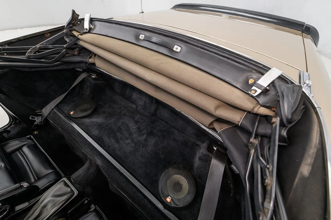 1986 Alfa Romeo - Image 31 of 31