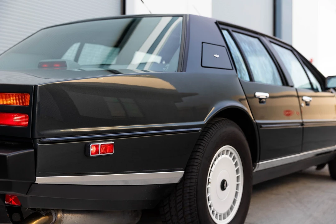 1986 Aston Martin Lagonda - Image 30 of 31