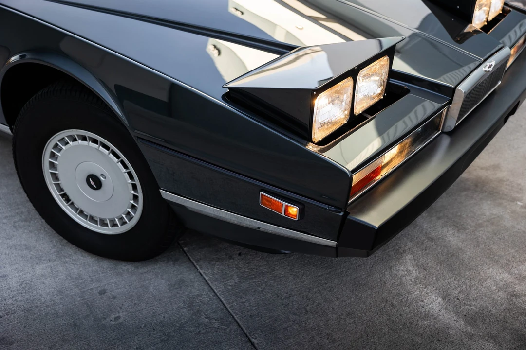 1986 Aston Martin Lagonda - Image 18 of 31