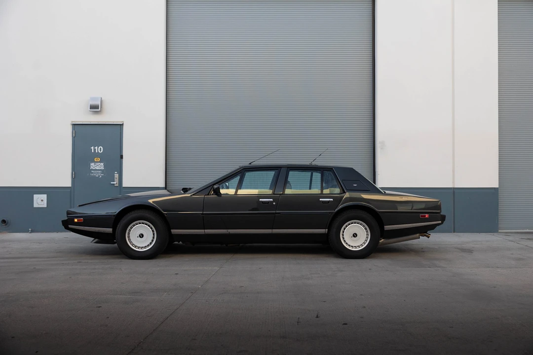 1986 Aston Martin Lagonda - Image 6 of 31