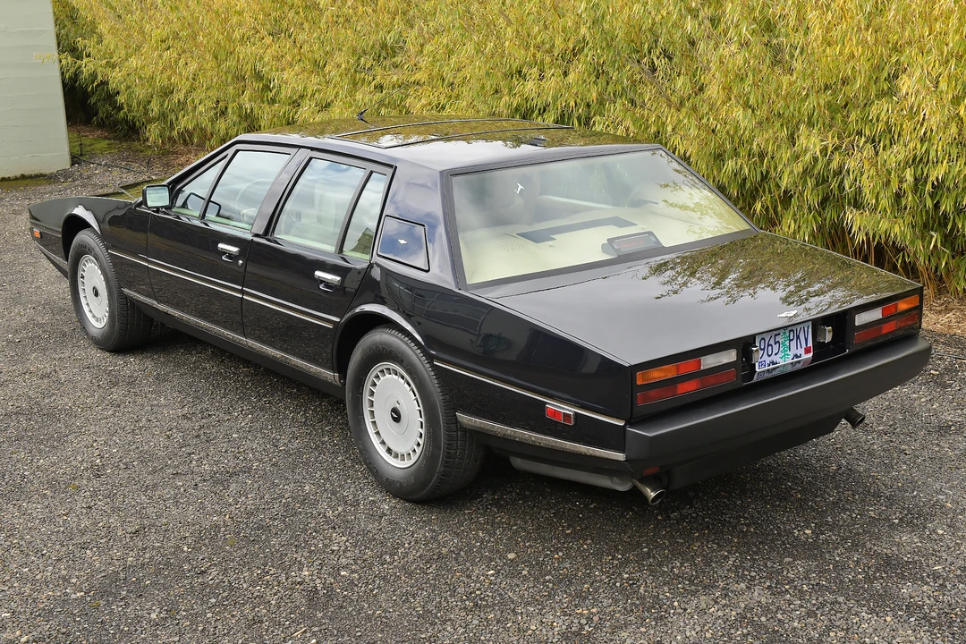 1986 Aston Martin Lagonda - Image 11 of 31