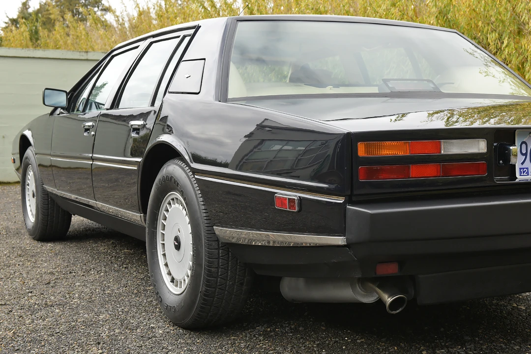 1986 Aston Martin Lagonda - Image 12 of 31