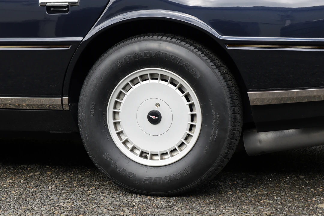 1986 Aston Martin Lagonda - Image 13 of 31