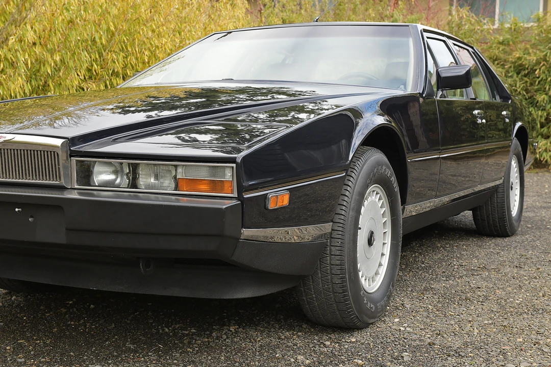 1986 Aston Martin Lagonda - Image 2 of 31