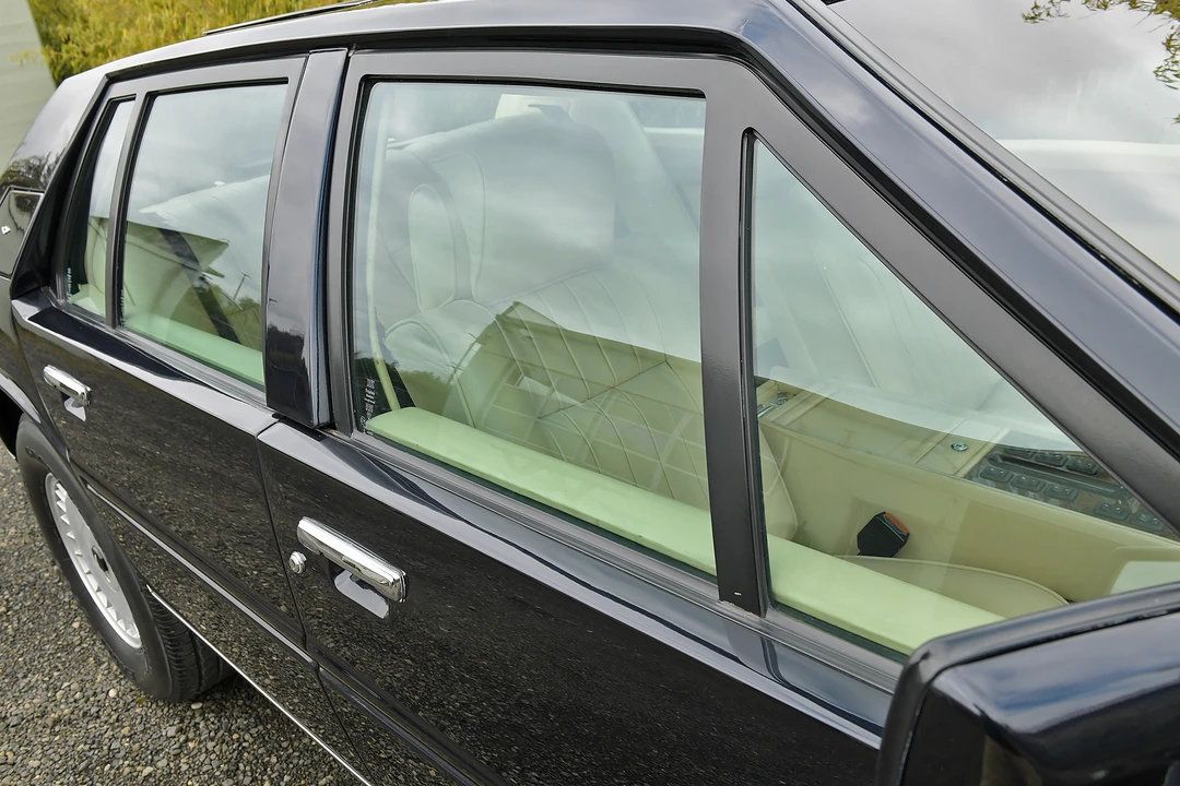 1986 Aston Martin Lagonda - Image 31 of 31
