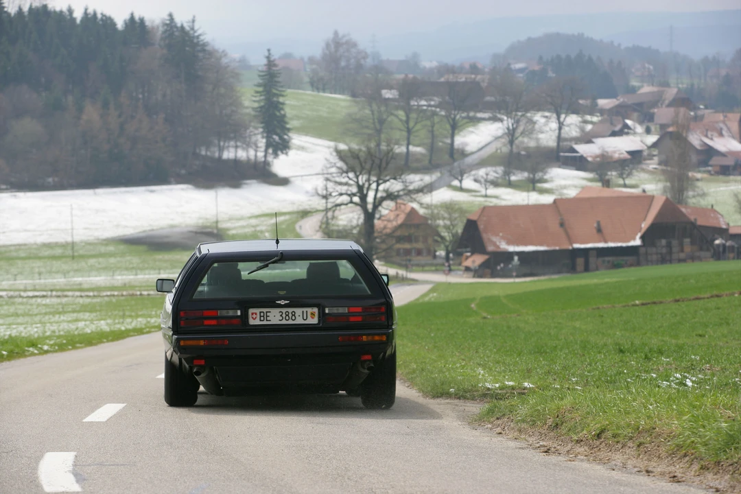 1986 Aston Martin Lagonda - Image 2 of 22