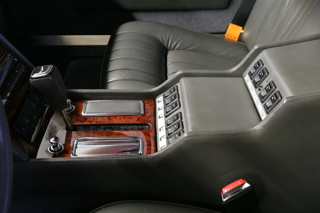 1986 Aston Martin Lagonda - Image 10 of 22