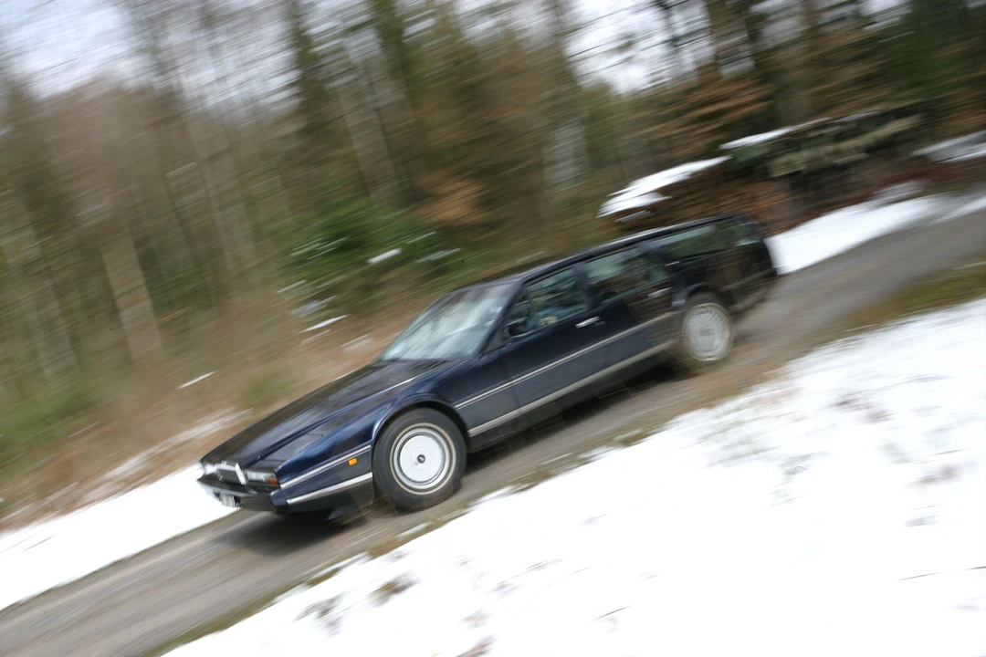 1986 Aston Martin Lagonda - Image 14 of 22