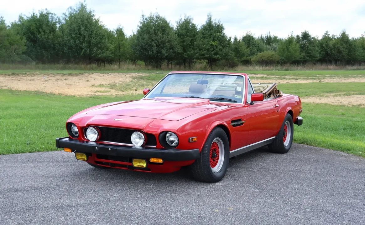 1986 Aston Martin DBS V8 & V8 & V8 Vantage - Image 2 of 6