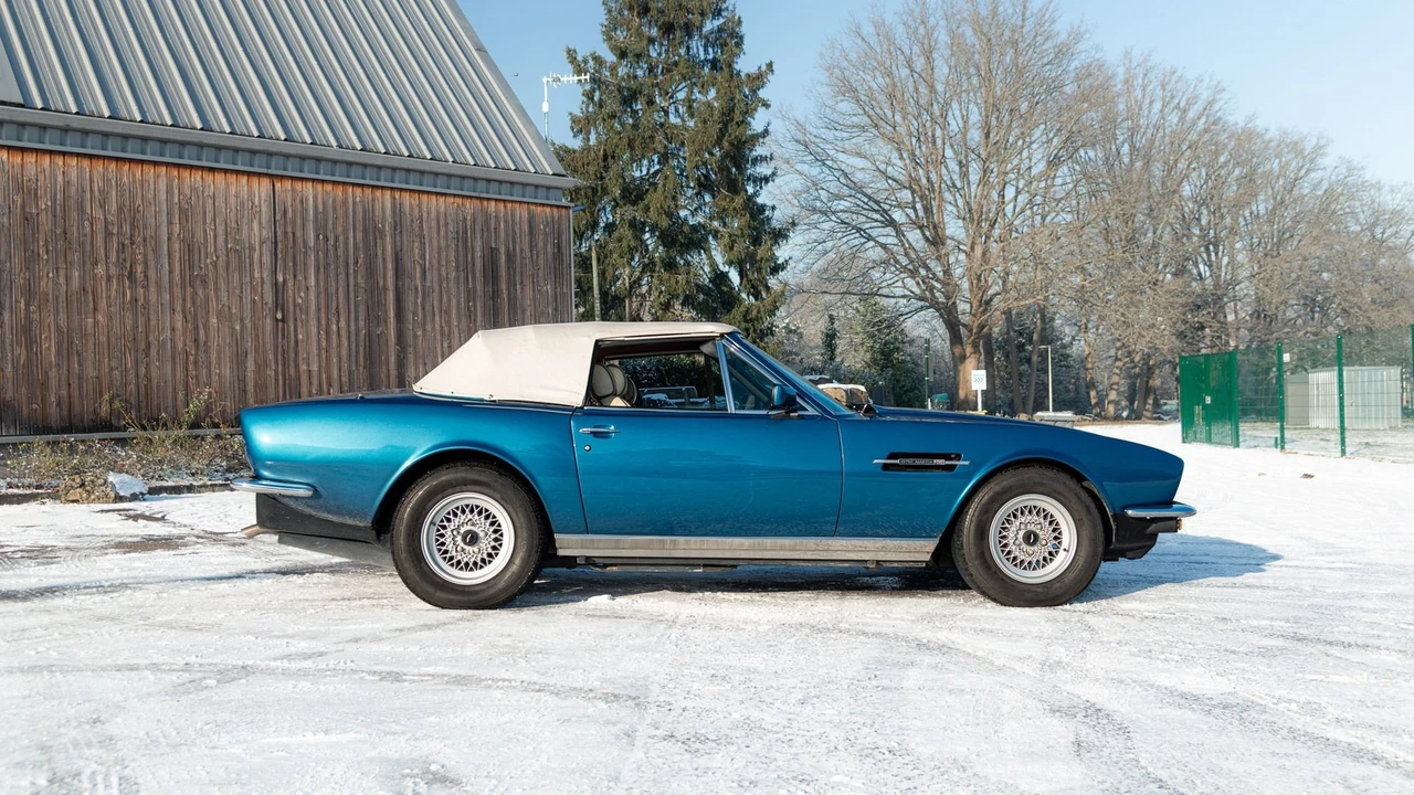 1986 Aston Martin DBS V8 & V8 & V8 Vantage - Image 25 of 31