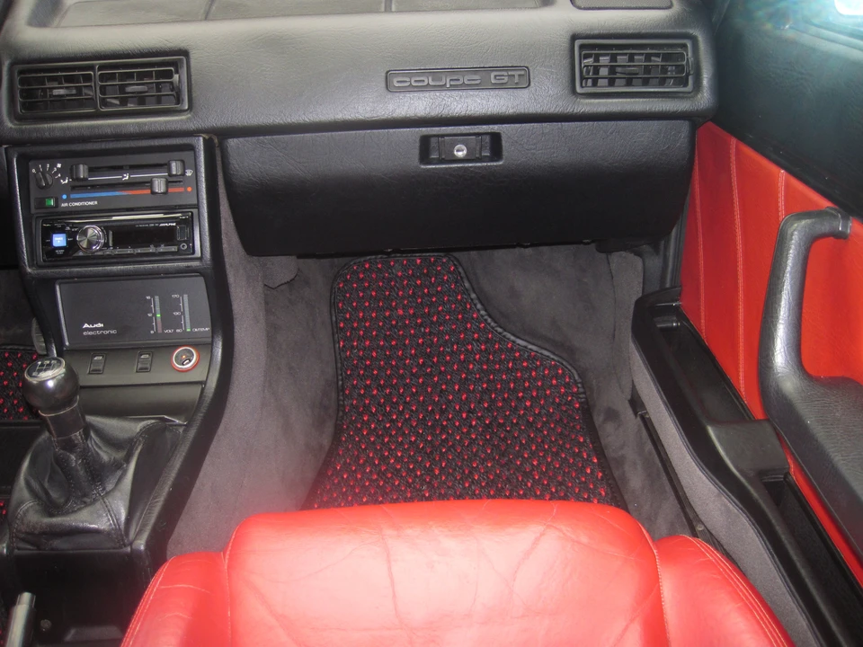 1986 Audi Coupe & Cabriolet - Image 11 of 31
